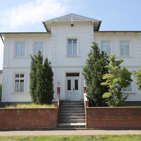 Strandnahe Fewo Mit 3 Schlafzimmern Und Balkon, Villa Vergissmeinnicht 02, Binz Exterior photo